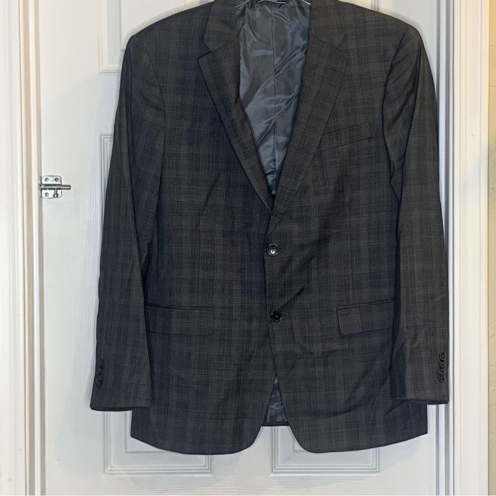 Tommy Hilfiger Modern Fit Gray Plaid Sport Coat Size 41